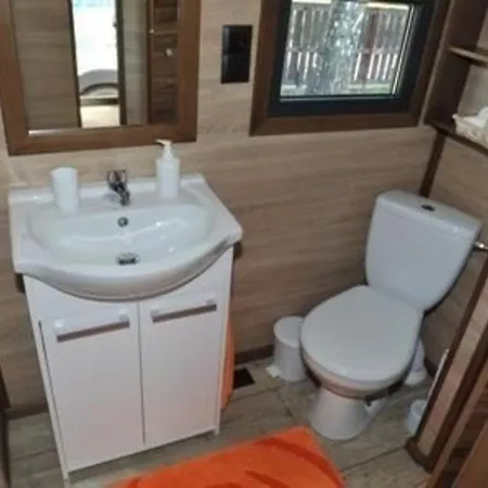 Campsite Mobilheim Zweiundvierzig In